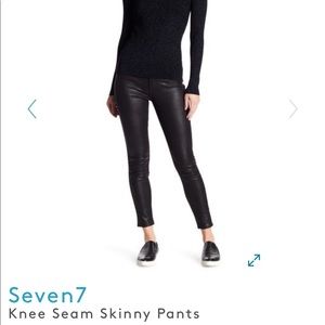 Cropped Skinny Jeans with “Leather-look” finish